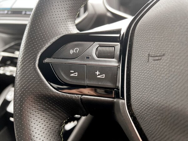 Used Peugeot 2008 2022 for sale - 76218495: Photo 31