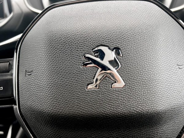 Used Peugeot 2008 2022 for sale - 76218495: Photo 32