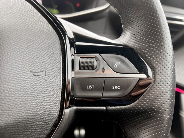 Used Peugeot 2008 2022 for sale - 76218495: Photo 33