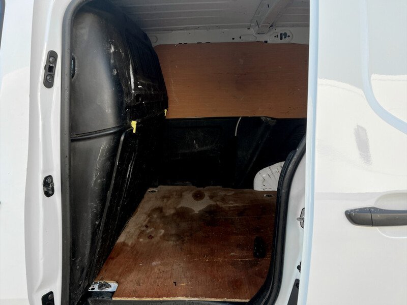 Used Peugeot Partner 2020 for sale - 76705620: Photo 17