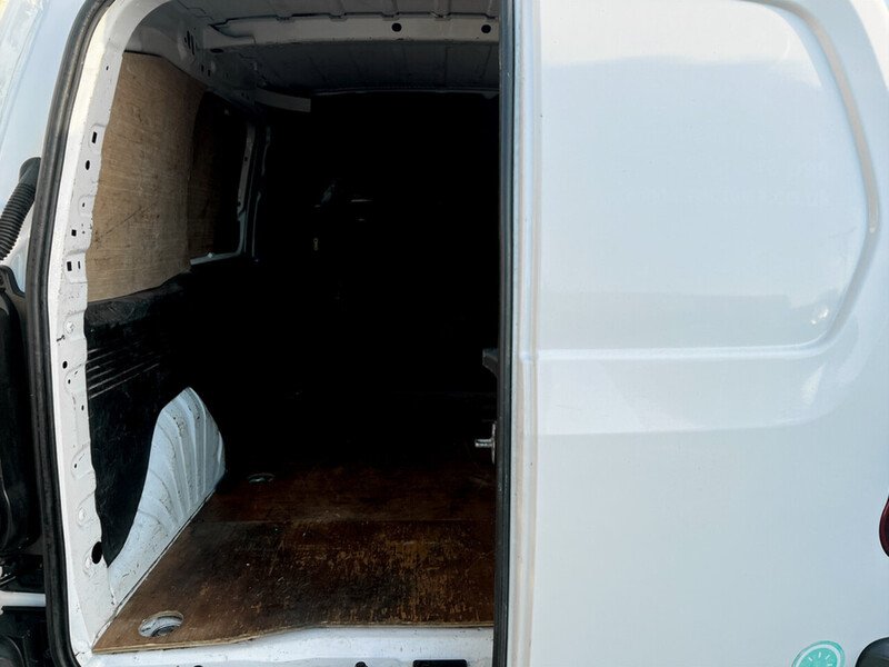 Used Peugeot Partner 2020 for sale - 76705620: Photo 23