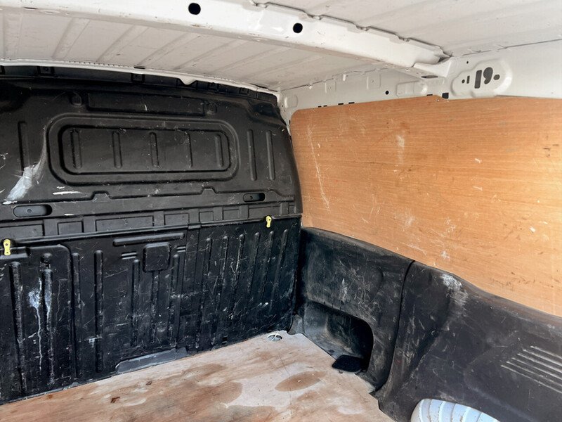 Used Peugeot Partner 2020 for sale - 76705620: Photo 26