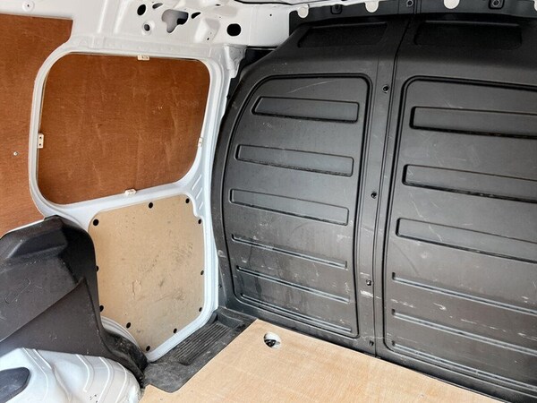 Used Ford Transit Courier 2020 for sale - 76141952: Photo 21