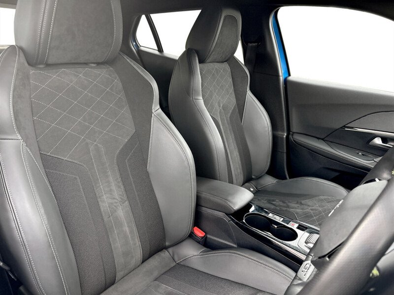 Used Peugeot 2008 2023 for sale - 77850890: Photo 10