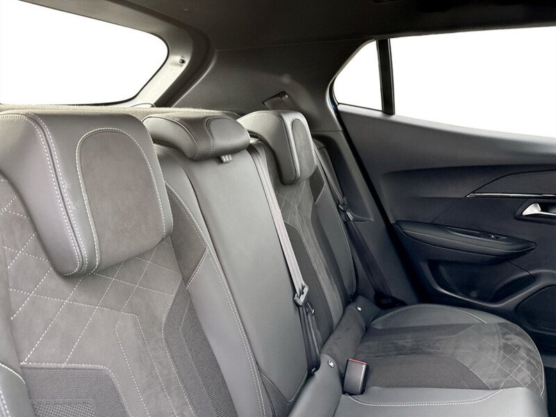 Used Peugeot 2008 2023 for sale - 77850890: Photo 44