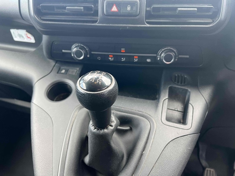 Vehicle 33