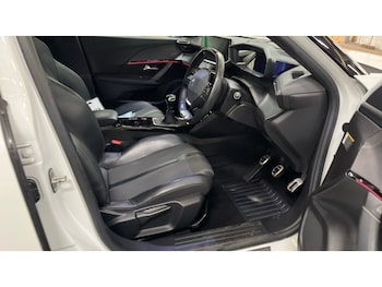 Used Peugeot 2008 2021 for sale - 75582295: Photo