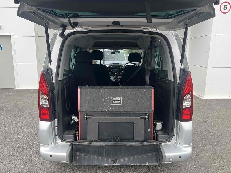 Vehicle 21