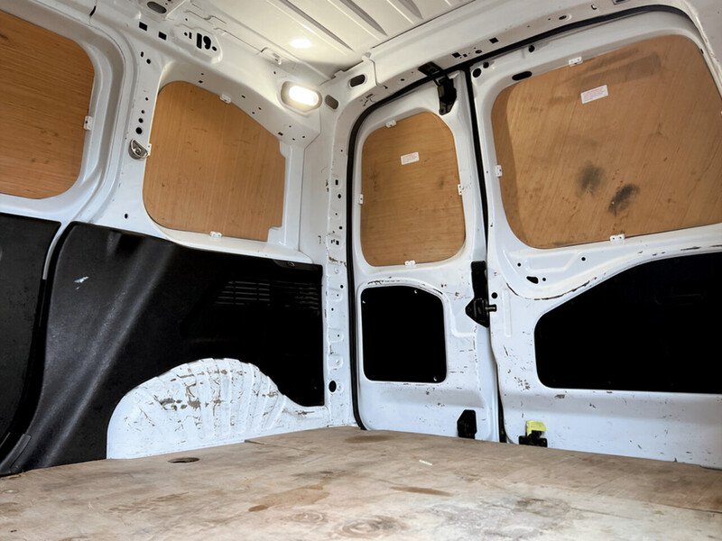 Used Peugeot Partner 2021 for sale - 76245556: Photo 19