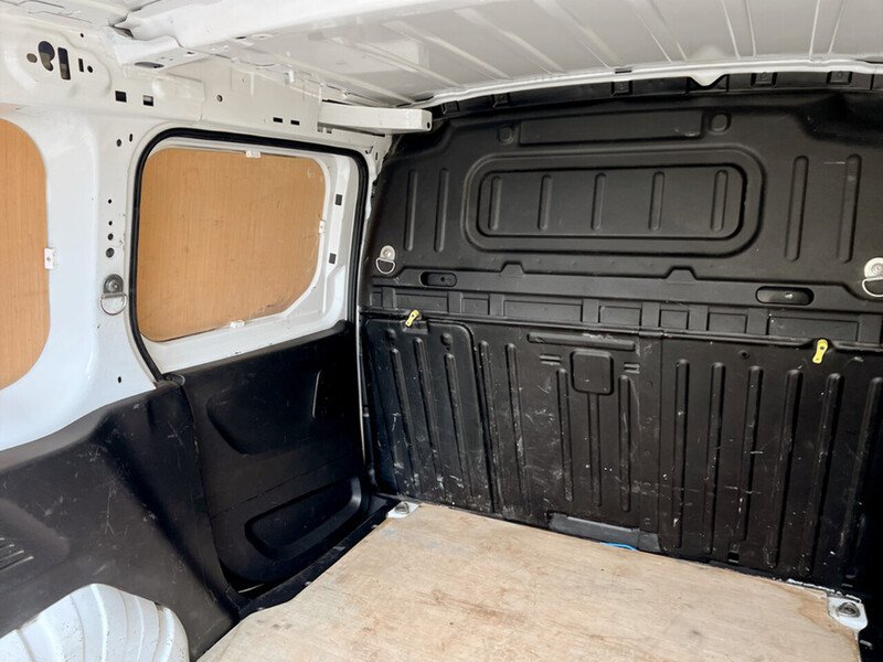 Used Peugeot Partner 2021 for sale - 76245556: Photo 26