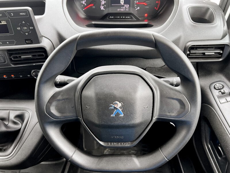 Used Peugeot Partner 2021 for sale - 76245556: Photo 32