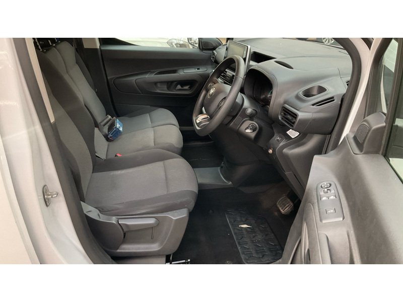 Used Toyota ProAce 2023 for sale - 77976779: Photo 4