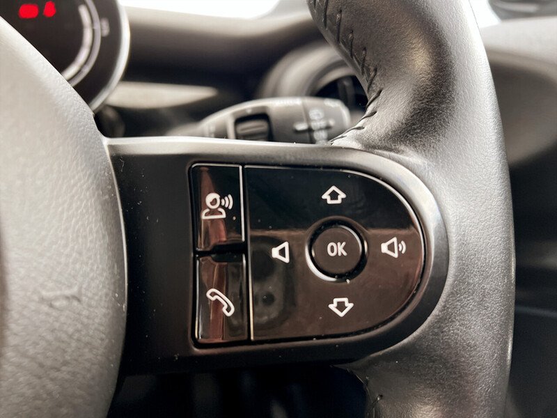 Used MINI Electric Hatch 2021 for sale - 76605251: Photo 31