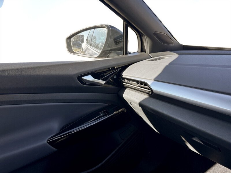 Used Volkswagen ID.4 2022 for sale - 77945248: Photo 35