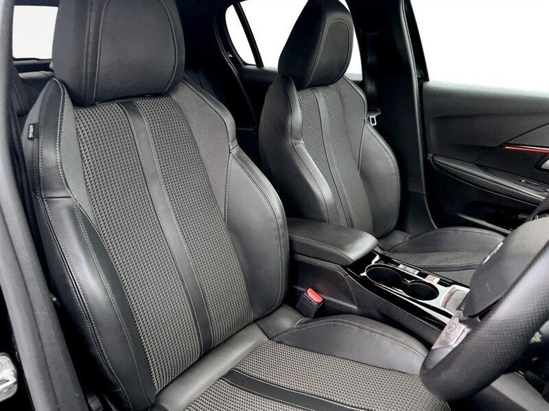 Used Peugeot 208 2023 for sale - 76934939: Photo 9