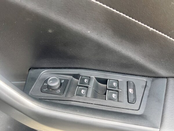 Used Volkswagen T-Roc 2022 for sale - 75666745: Photo 28