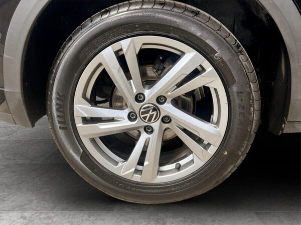 Used Volkswagen T-Roc 2022 for sale - 75666745: Photo 8