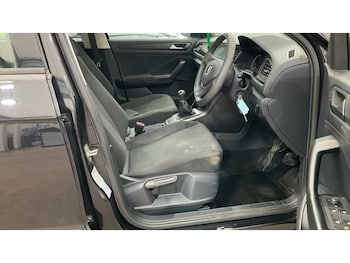 Used Volkswagen T-Roc 2021 for sale - 79526311: Photo