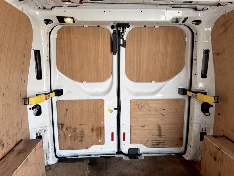 Used Ford Transit Custom 2020 for sale - 76320272: Photo 20