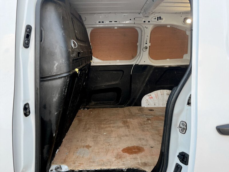 Used Peugeot Partner 2021 for sale - 76712118: Photo 17