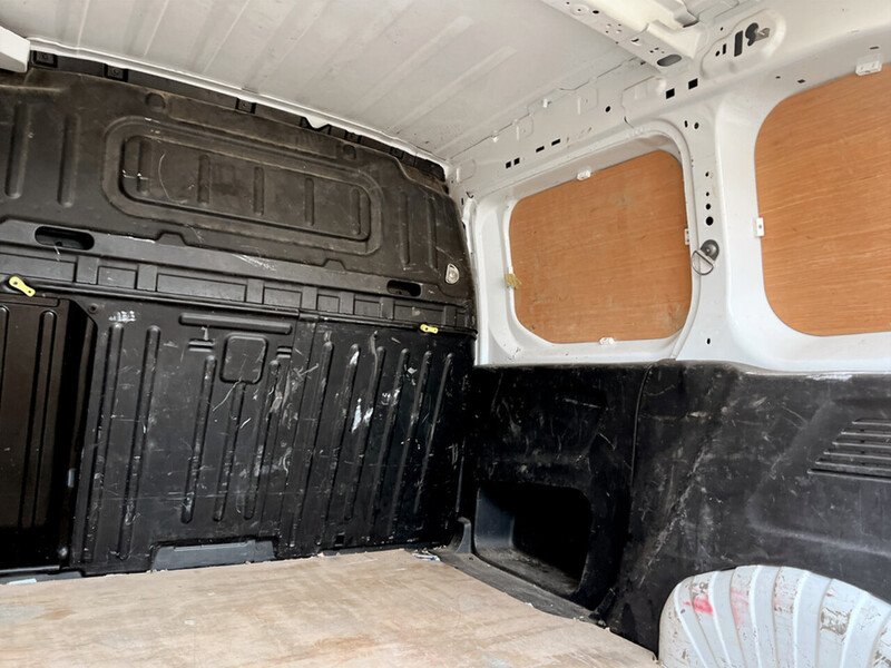 Used Peugeot Partner 2021 for sale - 76712118: Photo 27