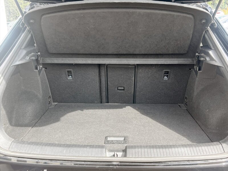 Used Volkswagen T-Roc 2022 for sale - 76643052: Photo 12
