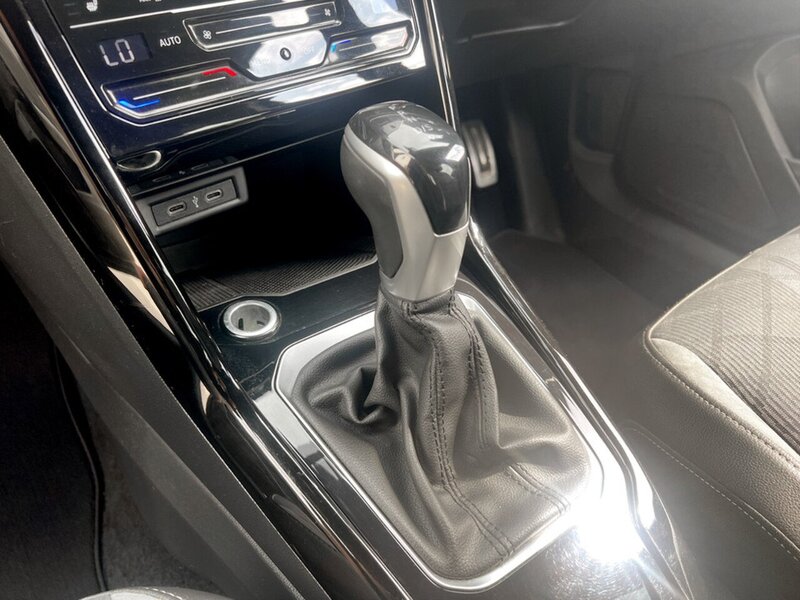 Used Volkswagen T-Roc 2022 for sale - 76643052: Photo 35