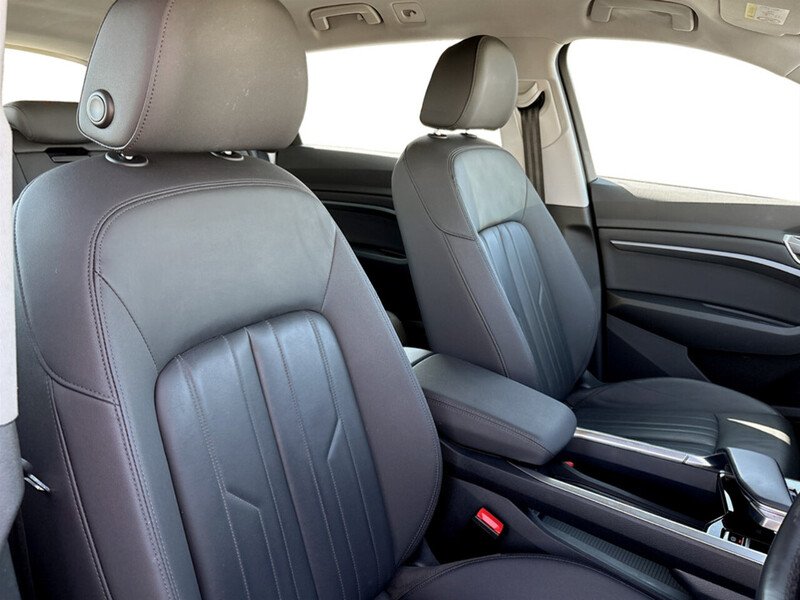 Used Audi e-tron 2021 for sale - 77945246: Photo 10
