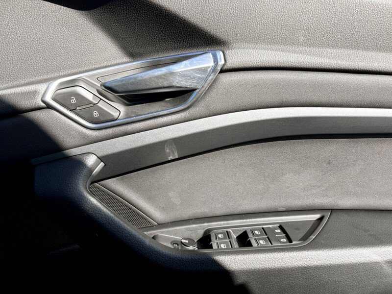 Used Audi e-tron 2021 for sale - 77945246: Photo 47