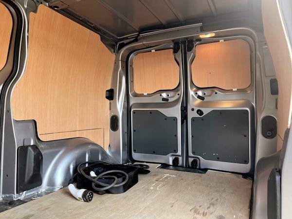 Used Vauxhall Vivaro Electric 2023 for sale - 76210962: Photo 22