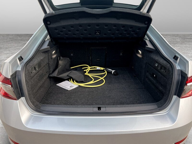 Used Skoda Superb 2021 for sale - 76673060: Photo 21