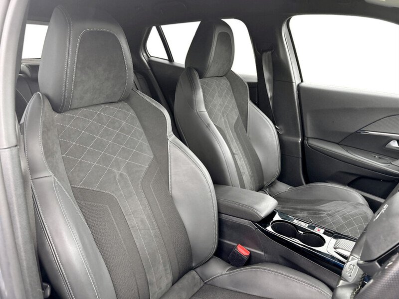Used Peugeot 2008 2023 for sale - 77900823: Photo 10