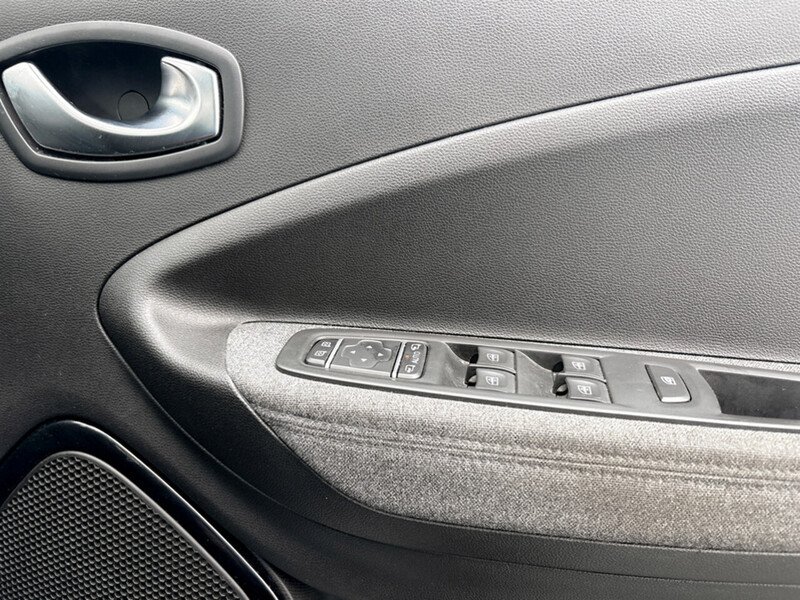 Used Renault Zoe 2022 for sale - 78010879: Photo 42