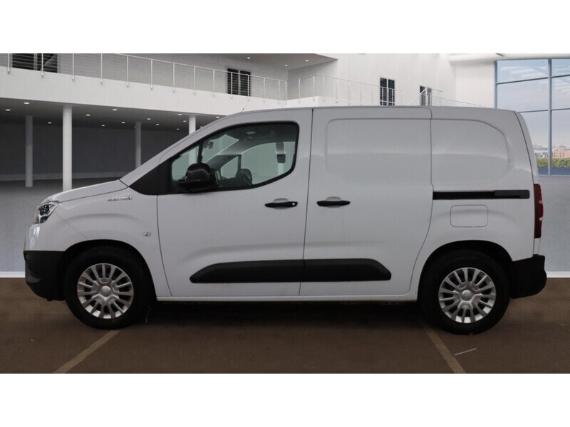 Used Toyota ProAce 2022 for sale - 76148360: Photo 11