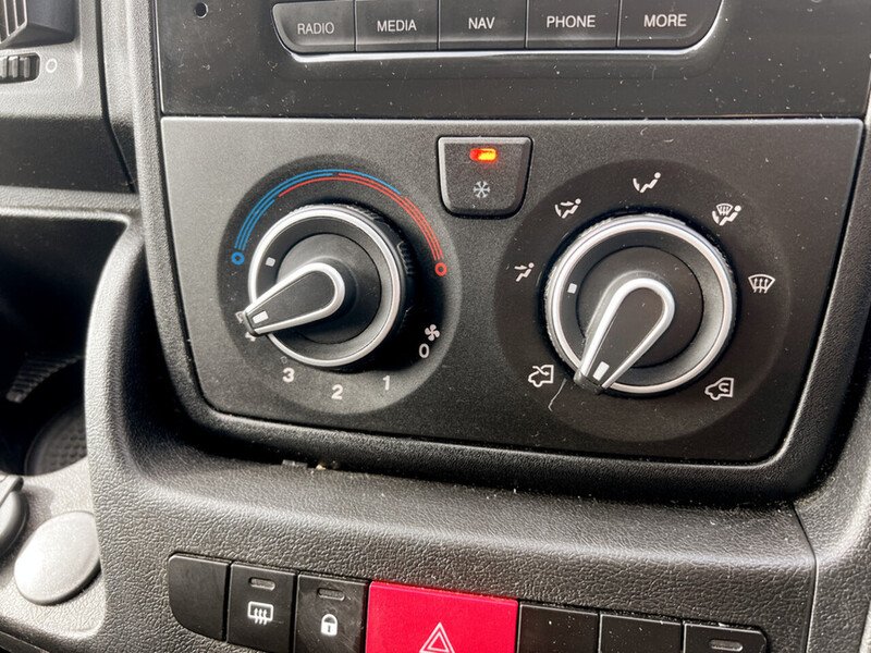 Used Peugeot Boxer 2022 for sale - 76100693: Photo 39