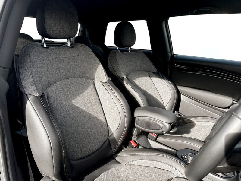 Used MINI Hatch 2022 for sale - 77704112: Photo 10