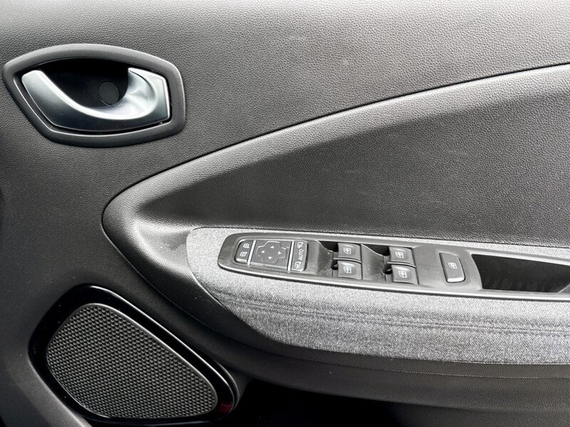 Used Renault Zoe 2022 for sale - 77365259: Photo 40