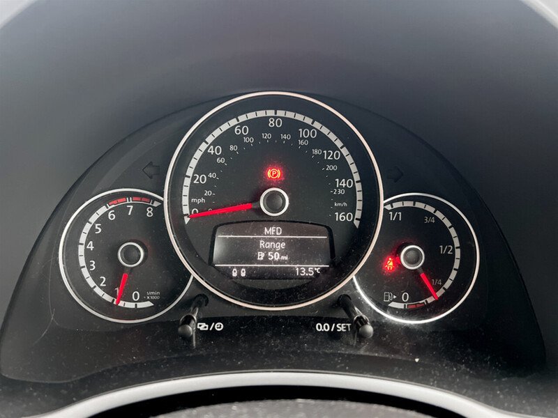 Used Volkswagen Beetle 2015 for sale - 76707261: Photo 32