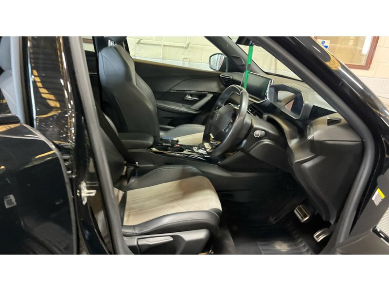 Used Peugeot 2008 2021 for sale - 78168017: Photo 4