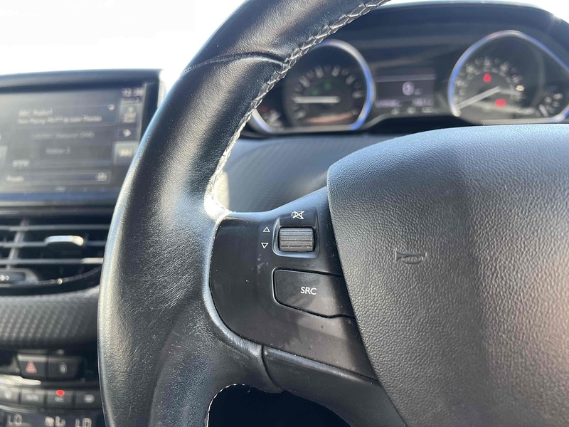 Used Peugeot 2008 2016 for sale - 76986506: Photo 30