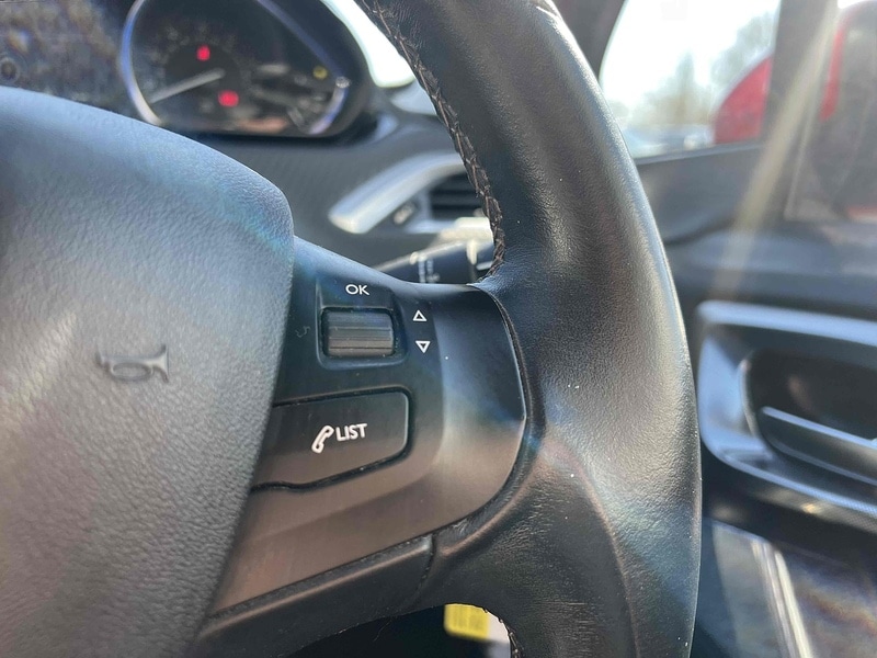 Used Peugeot 2008 2016 for sale - 76986506: Photo 32