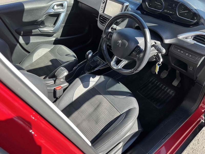 Used Peugeot 2008 2016 for sale - 76986506: Photo 5