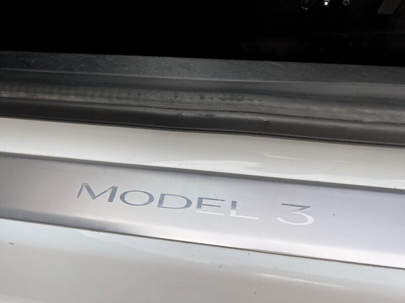 Used Tesla Model 3 2019 for sale - 76396635: Photo 18