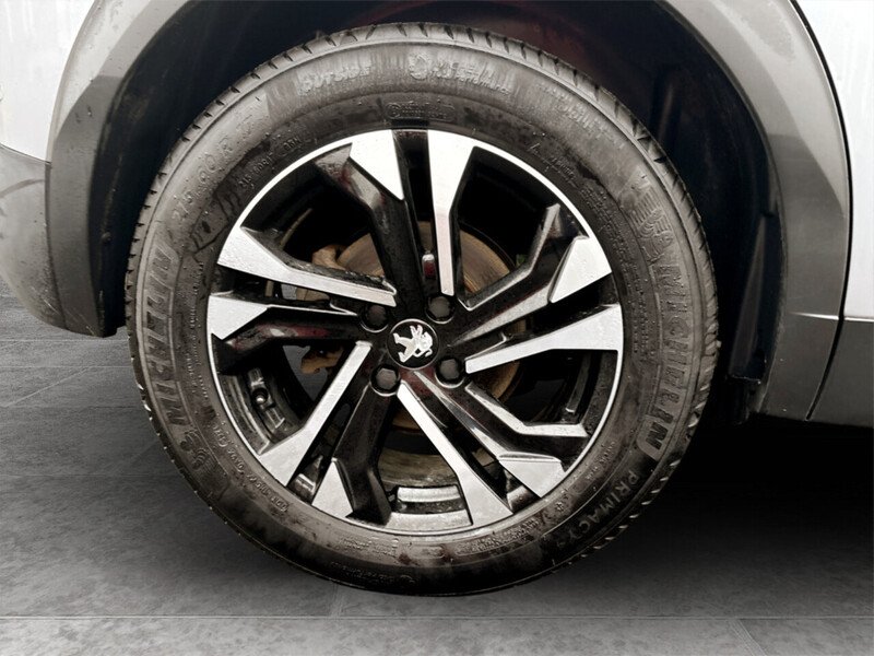 Used Peugeot E-2008 2021 for sale - 77501076: Photo 11