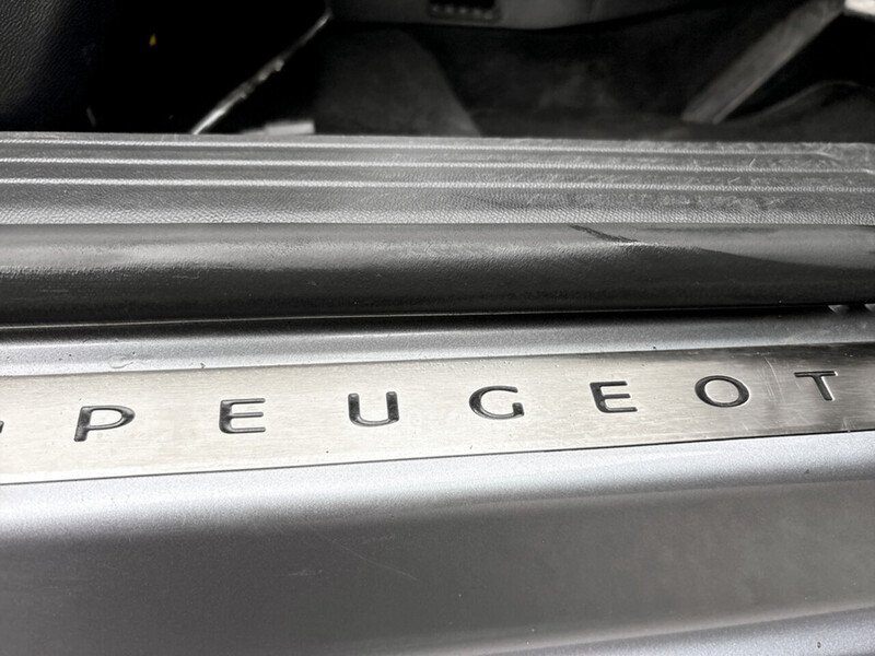 Used Peugeot E-2008 2021 for sale - 77501076: Photo 19