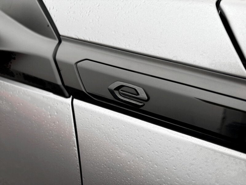 Used Peugeot E-2008 2021 for sale - 77501076: Photo 21
