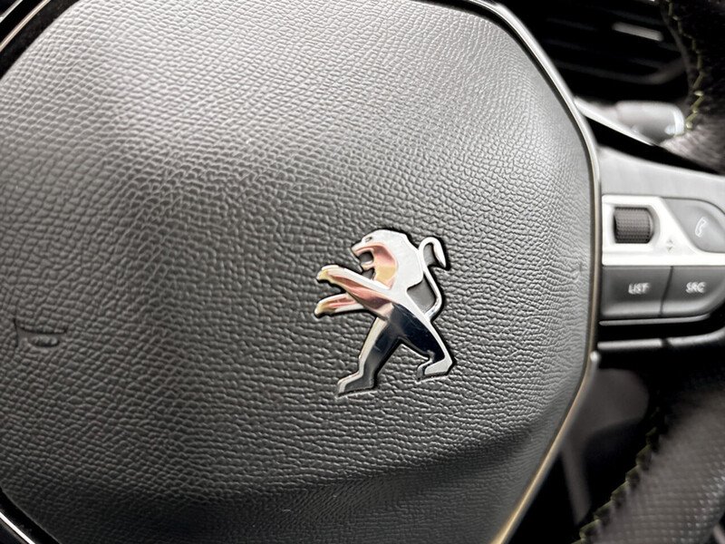 Used Peugeot E-2008 2021 for sale - 77501076: Photo 31