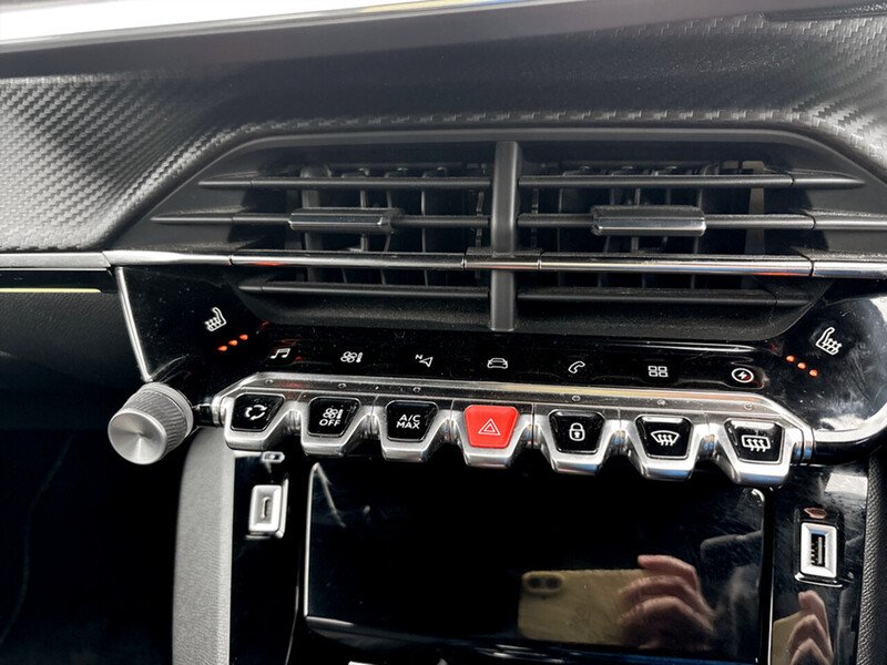 Used Peugeot E-2008 2021 for sale - 77501076: Photo 39