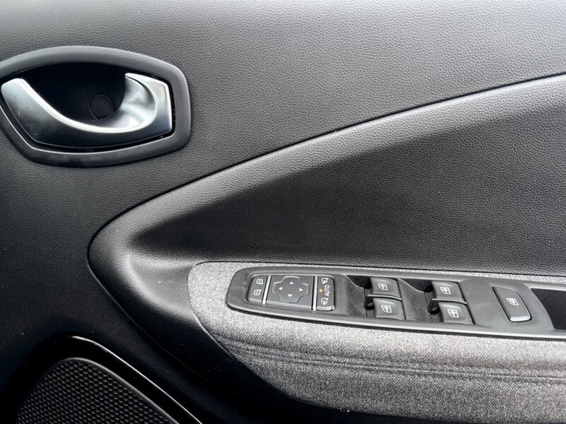 Used Renault Zoe 2022 for sale - 77905997: Photo 39