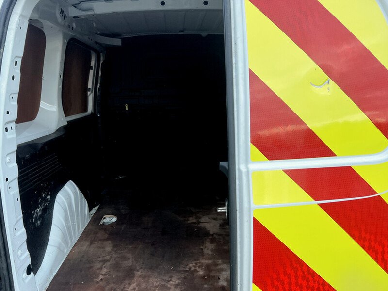 Used Peugeot Partner 2020 for sale - 76449186: Photo 23